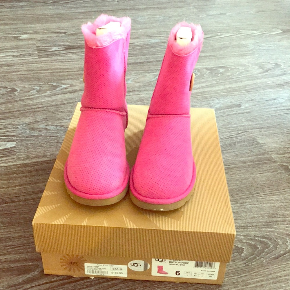 Uggs Bottom Bailey boots-pink